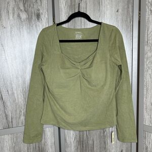 OGL Top Size 2XL Built In Padded Bra Long Sleeve Green Color NWT